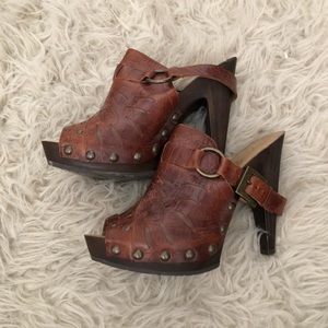 Jessica Simpson clog heels